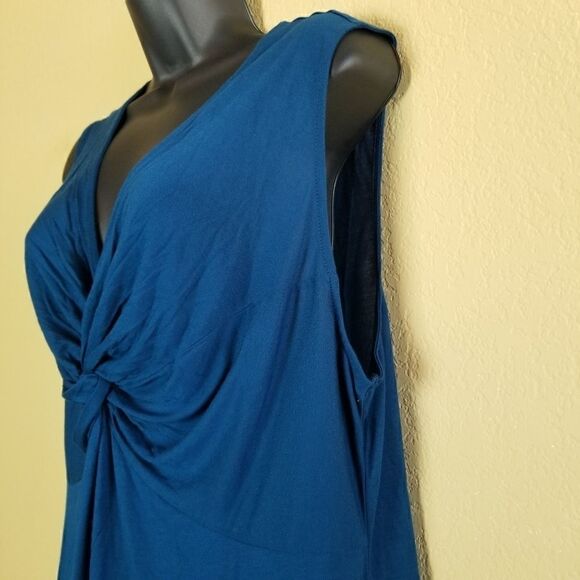 14th & Union Sheer Sleeveless Top - Picture 3 of 6